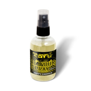 Butelka 100 ml atraktora w sprayu Black Cat Flavour Spray Happy Cadaver o zapachu padliny, do aromatyzowania przynęt sumowych.